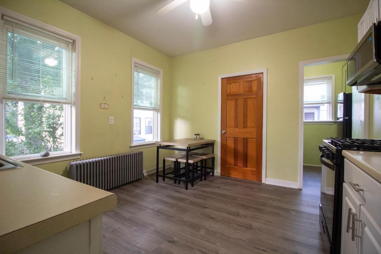 2 Bedroom Condo Close To Boston And Cambridge With Free Parkings Zewnętrze zdjęcie